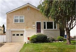 Pre-foreclosure in  HALL AVE Abington, PA 19001