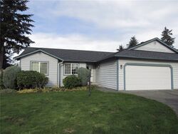 Pre-foreclosure in  8th Avenue Ct E Tacoma, WA 98445