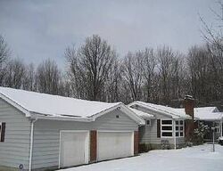 Pre-foreclosure in  S Hermitage Rd Hermitage, PA 16148