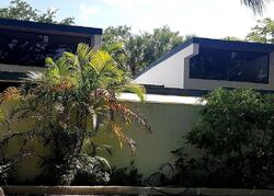  Sawmill Ln, Hialeah FL