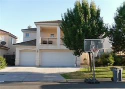 Pre-foreclosure in  W CROMWELL AVE Fresno, CA 93722