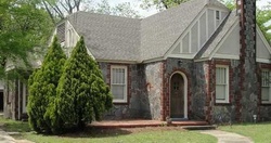 Pre-foreclosure in  NARROW LANE RD Montgomery, AL 36106