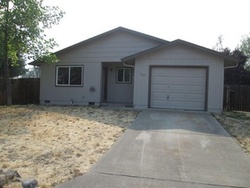 Pre-foreclosure in  EDITH CIR Eagle Point, OR 97524