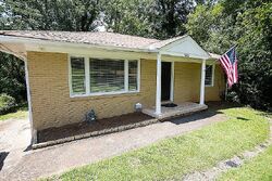 Pre-foreclosure in  ALLENDALE DR Decatur, GA 30032