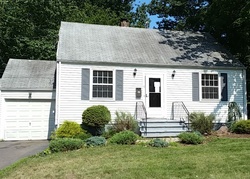Pre-foreclosure in  SOUTH CT Meriden, CT 06450