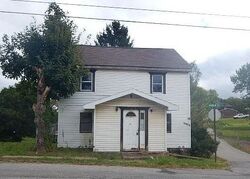  Maiden St, Beallsville PA