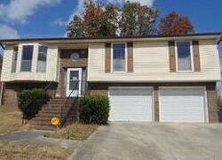 Pre-foreclosure in  RED OAK CIR Fairfield, AL 35064