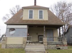 Pre-foreclosure in  MAIN ST Elwood, IN 46036