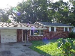 Pre-foreclosure in  ARNEZ RD Jacksonville, FL 32218