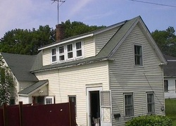  Lincoln St, Dexter ME