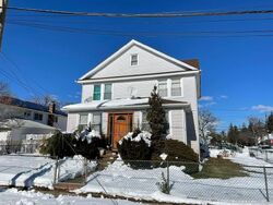 Pre-foreclosure in  BECK ST Uniondale, NY 11553