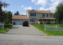  Beaver Dr, Yorktown Heights NY
