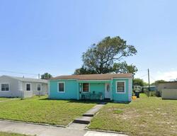 Pre-foreclosure in  14TH AVE S Lake Worth, FL 33460