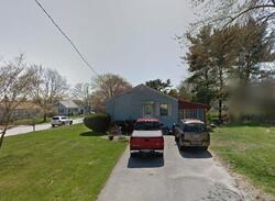 Pre-foreclosure in  Villa Ave Bristol, RI 02809