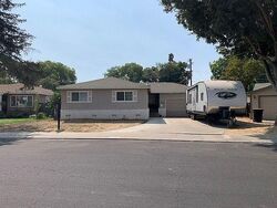 Pre-foreclosure in  Scott Ave Modesto, CA 95350