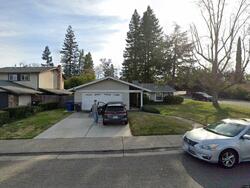 Pre-foreclosure in  Sunbonnet Dr Fair Oaks, CA 95628