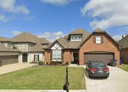 Pre-foreclosure in  Merlin Cir Trussville, AL 35173