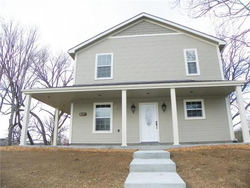 Pre-foreclosure in  PROSPECT ST Leavenworth, KS 66048