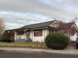 Pre-foreclosure in  Johnston Ave Richland, WA 99354