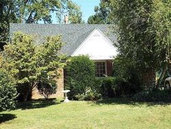  E Strain St, Fort Branch IN