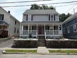 Pre-foreclosure in  Westwood Ave Providence, RI 02905