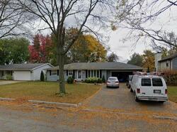 Pre-foreclosure in  Sandstone Pl Green Bay, WI 54313