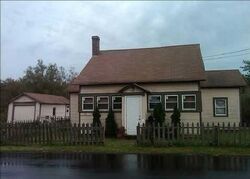 Pre-foreclosure in  HICKORY RD Mastic Beach, NY 11951