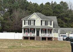 Pre-foreclosure in  PEAR TREE LN Petersburg, VA 23803