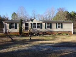 Pre-foreclosure in  Weaghington Rd Bradley, SC 29819