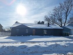 Pre-foreclosure in  SHEFFIELD DR Valparaiso, IN 46385