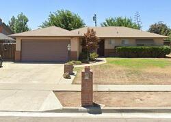 Pre-foreclosure in  N San Pablo Ave Fresno, CA 93704