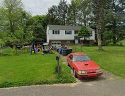 Pre-foreclosure in  Manor Dr Richboro, PA 18954
