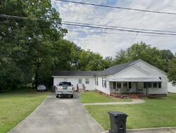 Pre-foreclosure in  Meridian St Burlington, NC 27217