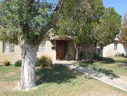 Pre-foreclosure in  W 5th Pl Yuma, AZ 85364