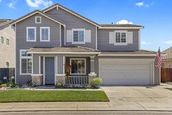 Pre-foreclosure in  Novi Dr Riverbank, CA 95367