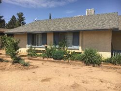 Pre-foreclosure in  Lincoln Ave Hesperia, CA 92345