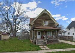 Pre-foreclosure in  8th St Fond Du Lac, WI 54935