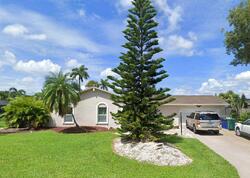 Pre-foreclosure in  Bonaire Cir Fort Myers, FL 33908