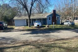 Pre-foreclosure in  Iva St Malvern, AR 72104