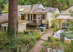 Pre-foreclosure in  Ashworth Ave N Seattle, WA 98133