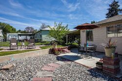 Pre-foreclosure in  1st St SE East Wenatchee, WA 98802