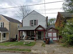 Pre-foreclosure in  Victory Ave Latonia, KY 41015