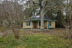 Pre-foreclosure in  Nita St Ville Platte, LA 70586