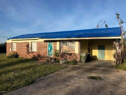 Pre-foreclosure in  Alabama Ave Lynn Haven, FL 32444