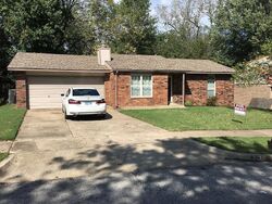 Pre-foreclosure in  W Waco St Broken Arrow, OK 74011