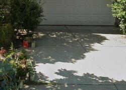 Pre-foreclosure in  W Norwich Ave Fresno, CA 93722