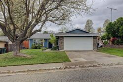 Pre-foreclosure in  Dieppe Way Sacramento, CA 95842