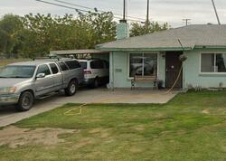Pre-foreclosure in  E Holland Ave Fresno, CA 93726