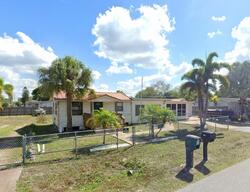 Pre-foreclosure in  Safford St Punta Gorda, FL 33950