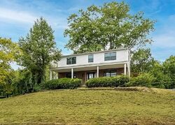 Pre-foreclosure in  Wilshire Dr Belleville, IL 62223